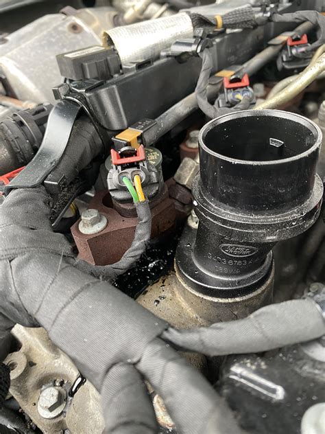 Oil around injectors? Anyone have this problem before it’s a 2017 ...
