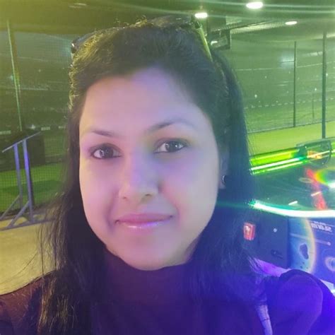 Neha - Maths teacher in Ghaziabad - ₹500/h