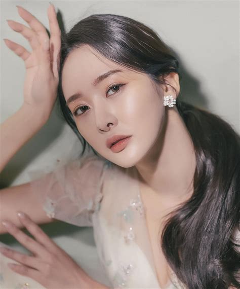 Bae Song-Yi (actress) - AsianWiki