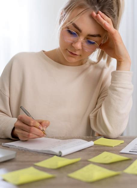 Poprawna korekta Zdjęcia - darmowe pobieranie na Freepik