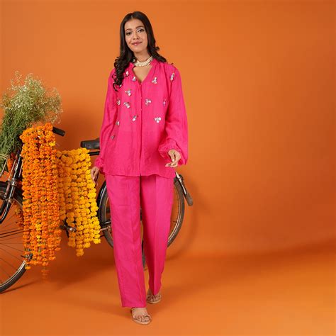 Quirky Clothing | Hand painted Men's, Women's & Kids dresses – Kalaloom