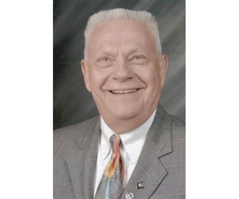 Donald Nicolaysen Obituary (1935 - 2022) - Clinton, IA - Quad-City Times