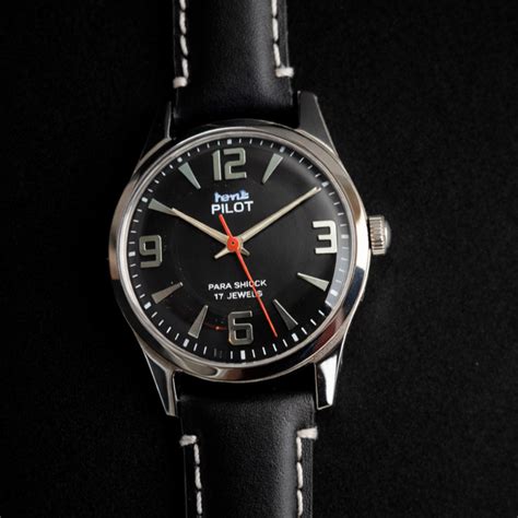 Vintage MOD HMT Pilot Hand Winding 17 Jewels Black Face Black Band Men ...