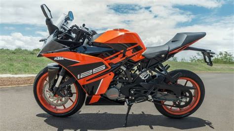 2019 KTM RC 125 first ride review - Overdrive