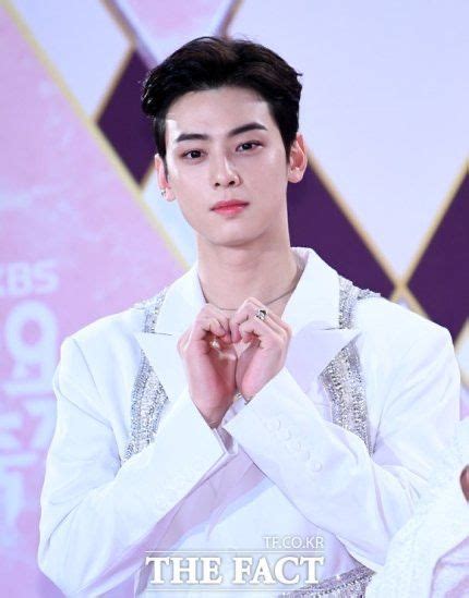 Pin on Cha eunwoo