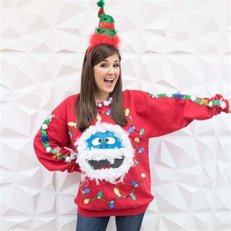 Manu Bennett Talks His Newest Gig Hosting 'The Summit' - Parade