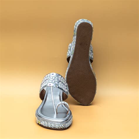 Gota Patti Kolhapuris - Silver – Dapperfeet