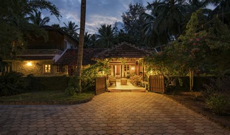 Banyan Tree Farm Stay in Pollachi - Farmhouse in Pollachi with safaris ...