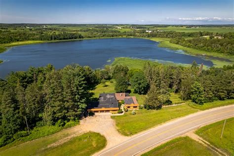 Private Lake, 65 Acres of Woods + Canoes & Kayaks - Houses for Rent in ...