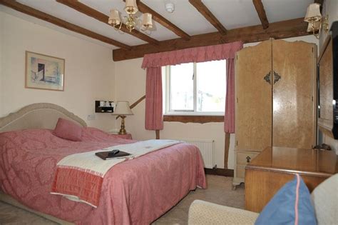 THE INGLENOOK HOTEL & RESTAURANT (Bognor Regis, West Sussex) - Hotel ...