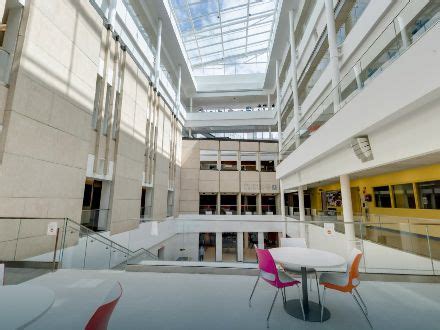 University Engineering Building 的图像结果