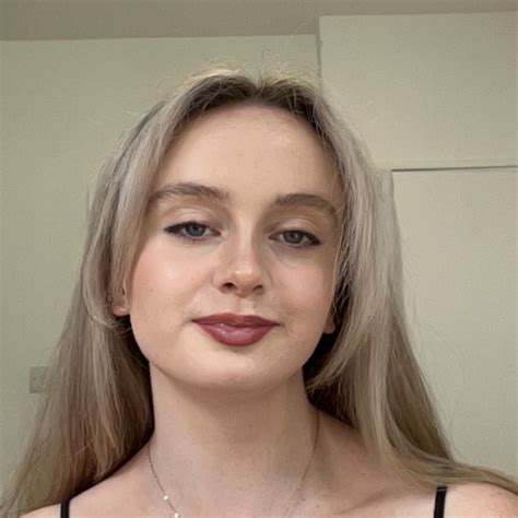 Evie - Maths teacher - ₹1814/h