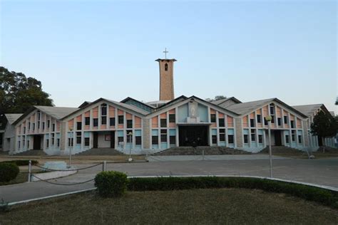 5 Most Astonishing Churches You Must Visit in India - lifeberrys.com