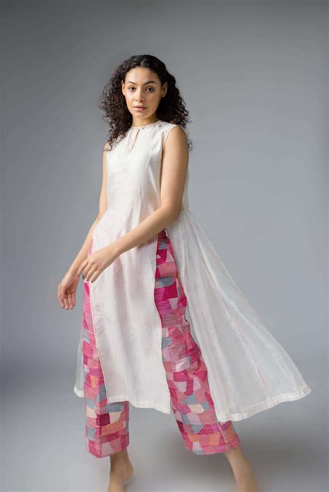 Anantha Sleeveless Kurta with Chindi Pant Set – Bihart