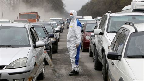 Coronavirus: Auto stocks skid up to 20% on production suspension | HT Auto