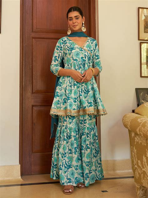 Revamp Your Style: Discover Women's Eid Collection 2024