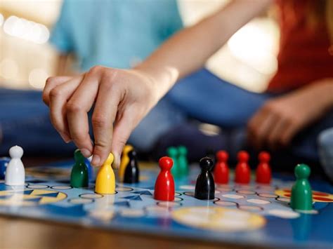 लूडो के खेल से जुड़े ऐसे फैक्ट, जो पक्का नहीं जानते होंगे आप! डाइस पर ...