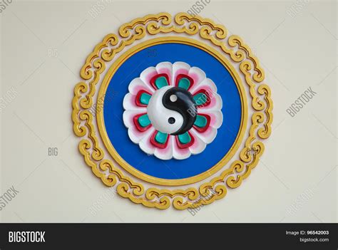 ภาพและภาพถ่าย (ทดลองใช้ฟรี) | Bigstock