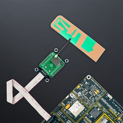 Internal Quad Band Active PWB Antenna