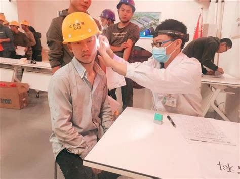 “这个工地不一样”——中建八局桂林深科技项目开展“我为群众办实事”工人健康体检活动 - 企业 - 中国网•东海资讯