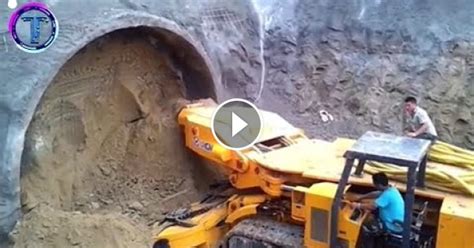 Machines Working Compilation 的图像结果