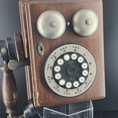 Wall Phone 的图像结果