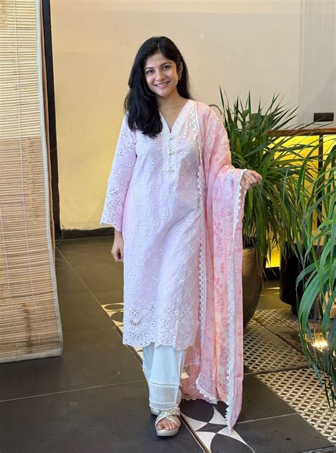 Mulmul Cotton Perth Pink Kurta With Saanjh White Pant