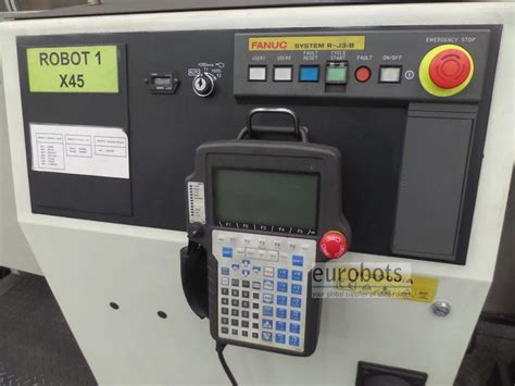 robots Fanuc R2000iA 210F with servocontrolled spotwelding gun on a 7th ...