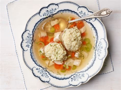 What Is Matzo Ball Soup at Toby Denison blog