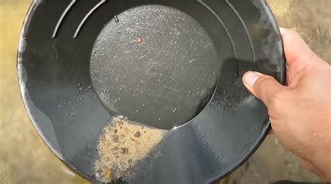 How to Find Diamonds Using River Clay 的图像结果