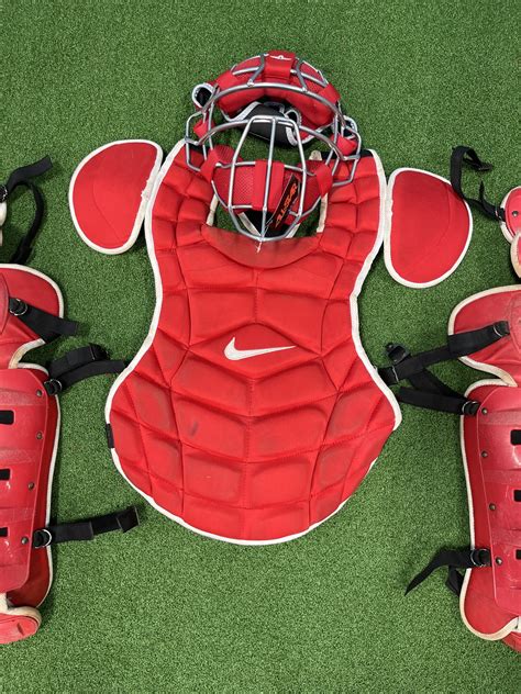 Nike adult red 17” catchers gear | SidelineSwap