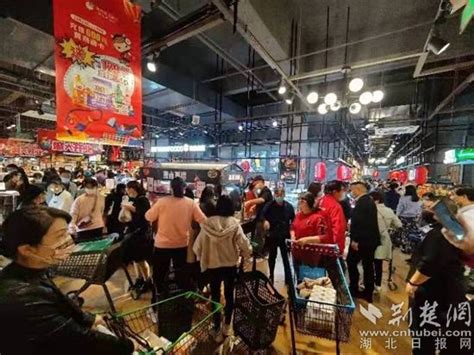黄冈黄商超市在鄂州开业首日 成交8000多单“吸金”近百万-荆楚网-湖北日报网