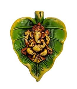 Buy Economical Store Pack of 1 Mitti Ganesha in Dhoti on Green Peepal ...