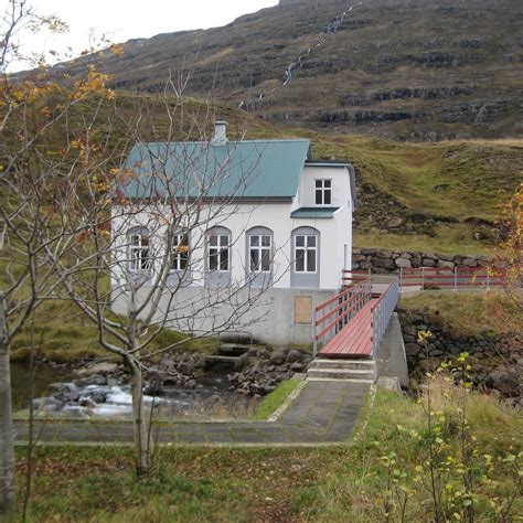 'HOW'S IT GOING?' PHONE BOOTH (2024) All You Need to Know BEFORE You Go ...