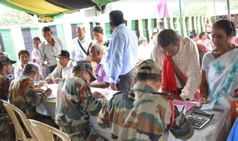 Army's Red Horns Division Honors Ex-Servicemen in Assam - armys red ...