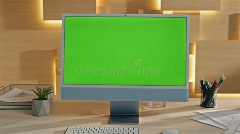 Green Screen Computer System 的图像结果