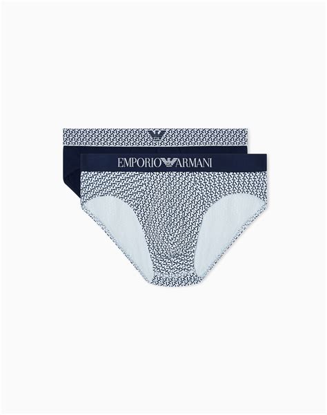 Men’s Underwear: Briefs, Boxers, Socks, and Pyjamas | Emporio Armani