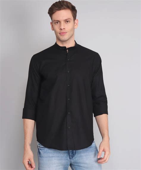 Sartorial Sophistication: The Enduring Allure of the Standard Collar L