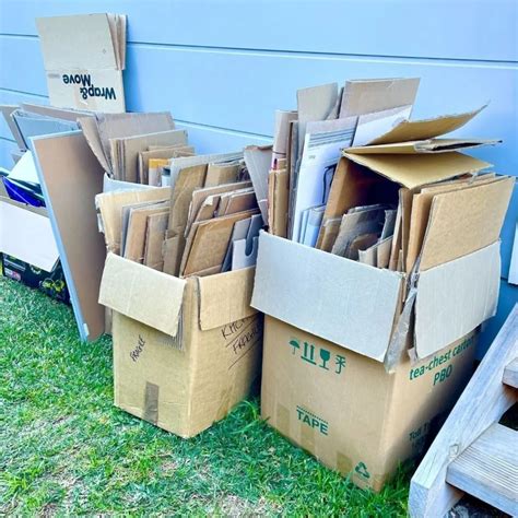 Second-Hand Boxes For Moving | St Albans Removals Ltd
