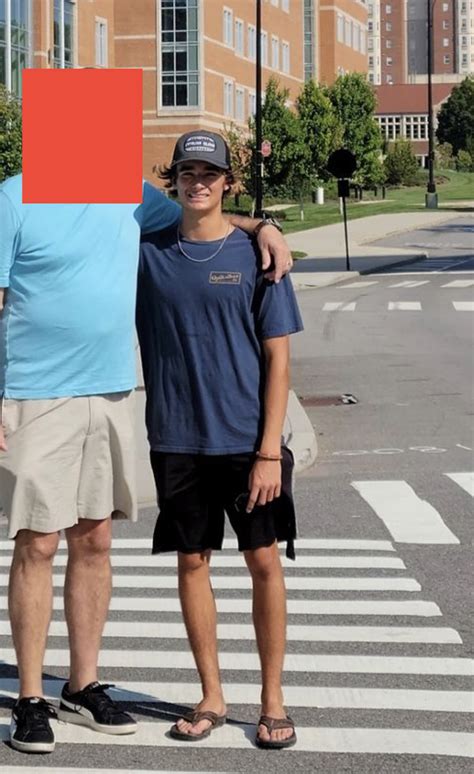 Robert Daniel Sloan's feet