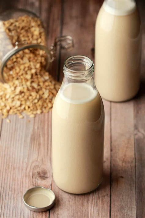 Homemade Oat Milk (Creamy and Delicious) - Loving It Vegan
