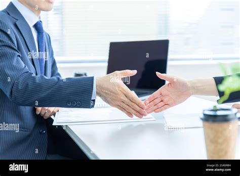 Business Scene Handshake 的图像结果