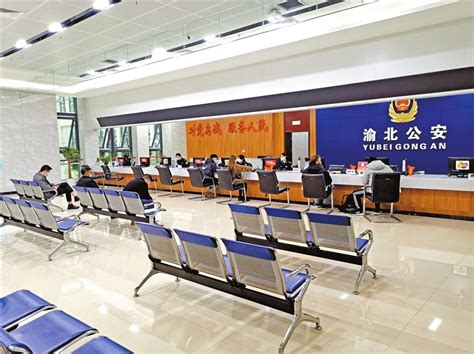 迎来办证“大客流”，杨浦出入境窗口推出“特别服务” |界面新闻 · JMedia
