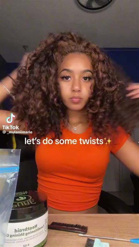 Light Skin Curly Hairstyles