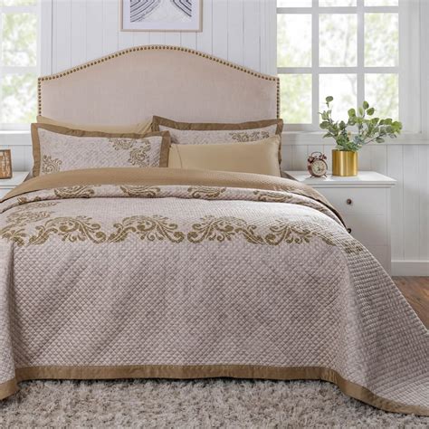 Buy MASPAR Classical Ornate Cotton Printed Double Quilt from Maspar at ...