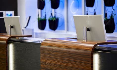 Hotel Reception Computer 的图像结果