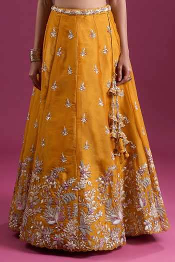 Buy Yellow Tissue V-neck Sequinned And Zari Embroidered Lehenga Set For ...