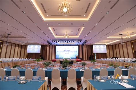 Conference Lighting Setup 的图像结果