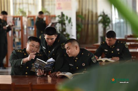 读书筑梦：打赢“书桌上的战争” - 中国军网