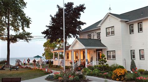 THE LAKEHOUSE INN RETREAT (Geneva on the Lake, Ohio) - B&B Reviews ...